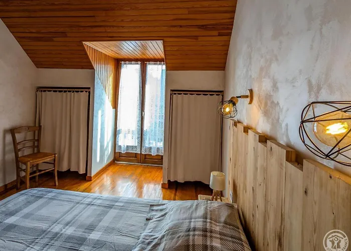 Au Village * Jurvielle